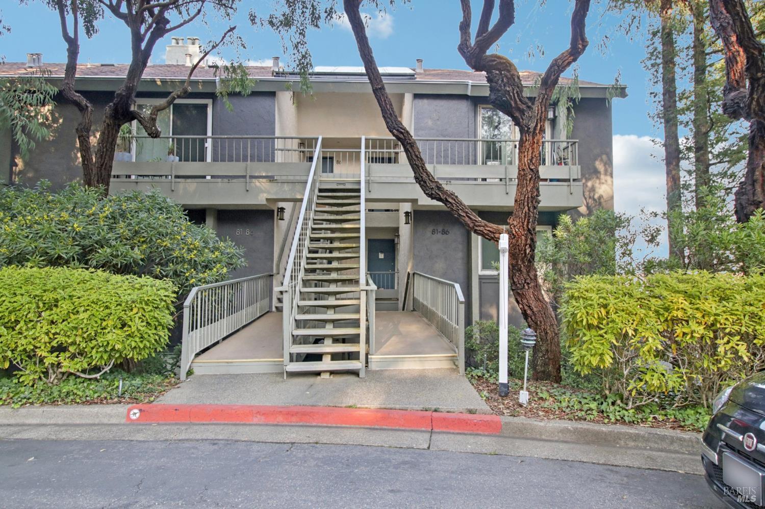 Detail Gallery Image 15 of 24 For 81 Anchorage Rd, Sausalito,  CA 94965 - 1 Beds | 1 Baths