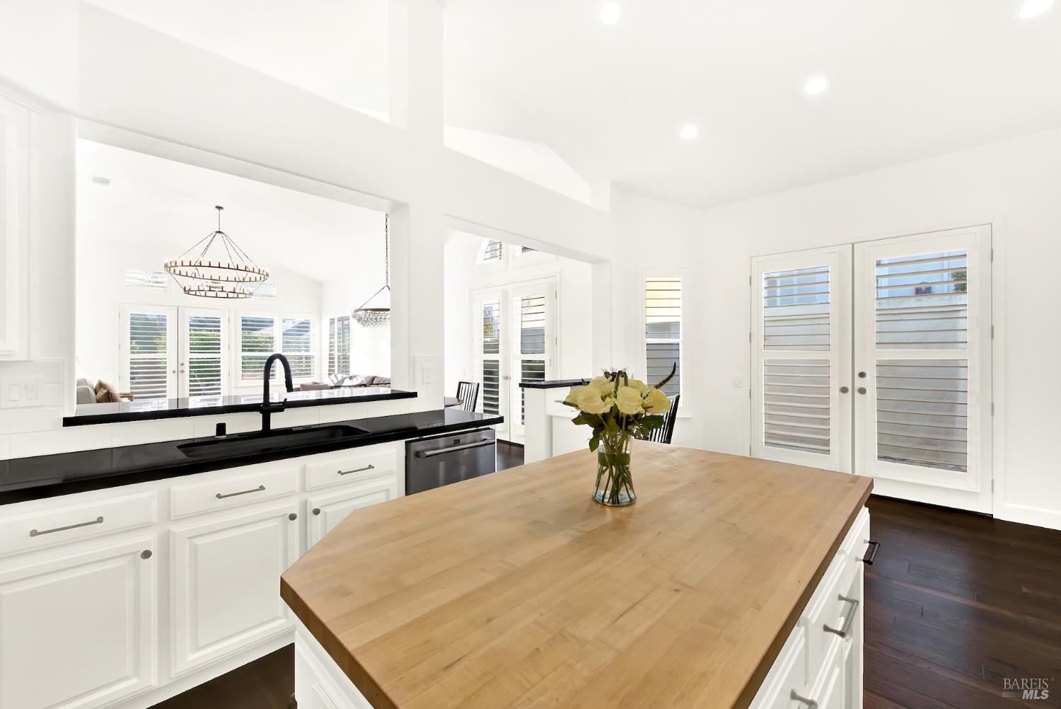 Detail Gallery Image 16 of 63 For 2897 Quail Hollow Dr, Fairfield,  CA 94534 - 3 Beds | 2 Baths