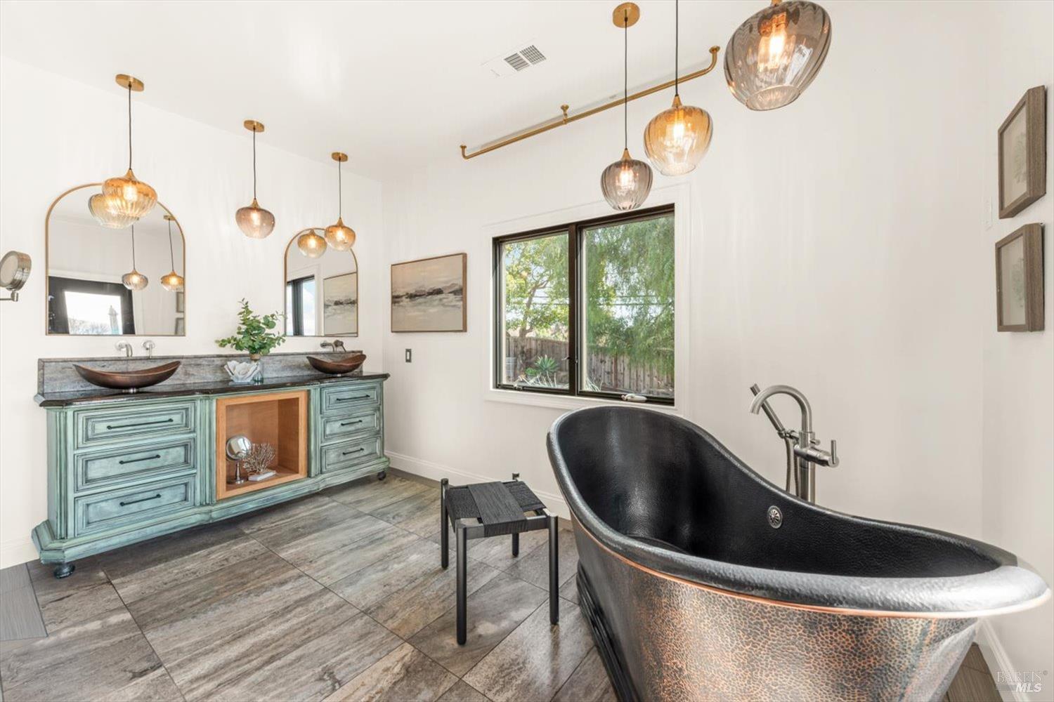 Detail Gallery Image 37 of 99 For 2135 E 2nd St, Benicia,  CA 94510 - 5 Beds | 4 Baths