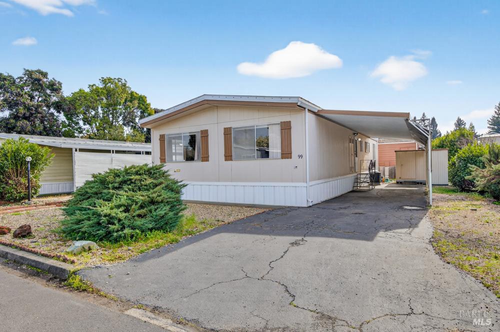 Detail Gallery Image 3 of 47 For 99 Mobile Dr 99, Napa,  CA 94558 - 2 Beds | 2 Baths