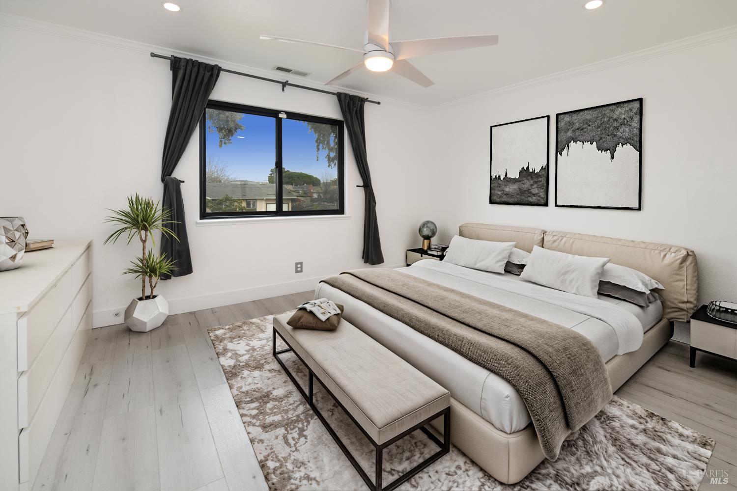 Detail Gallery Image 14 of 78 For 1906 Hoffman Blvd, Richmond,  CA 94804 - 7 Beds | 4/1 Baths