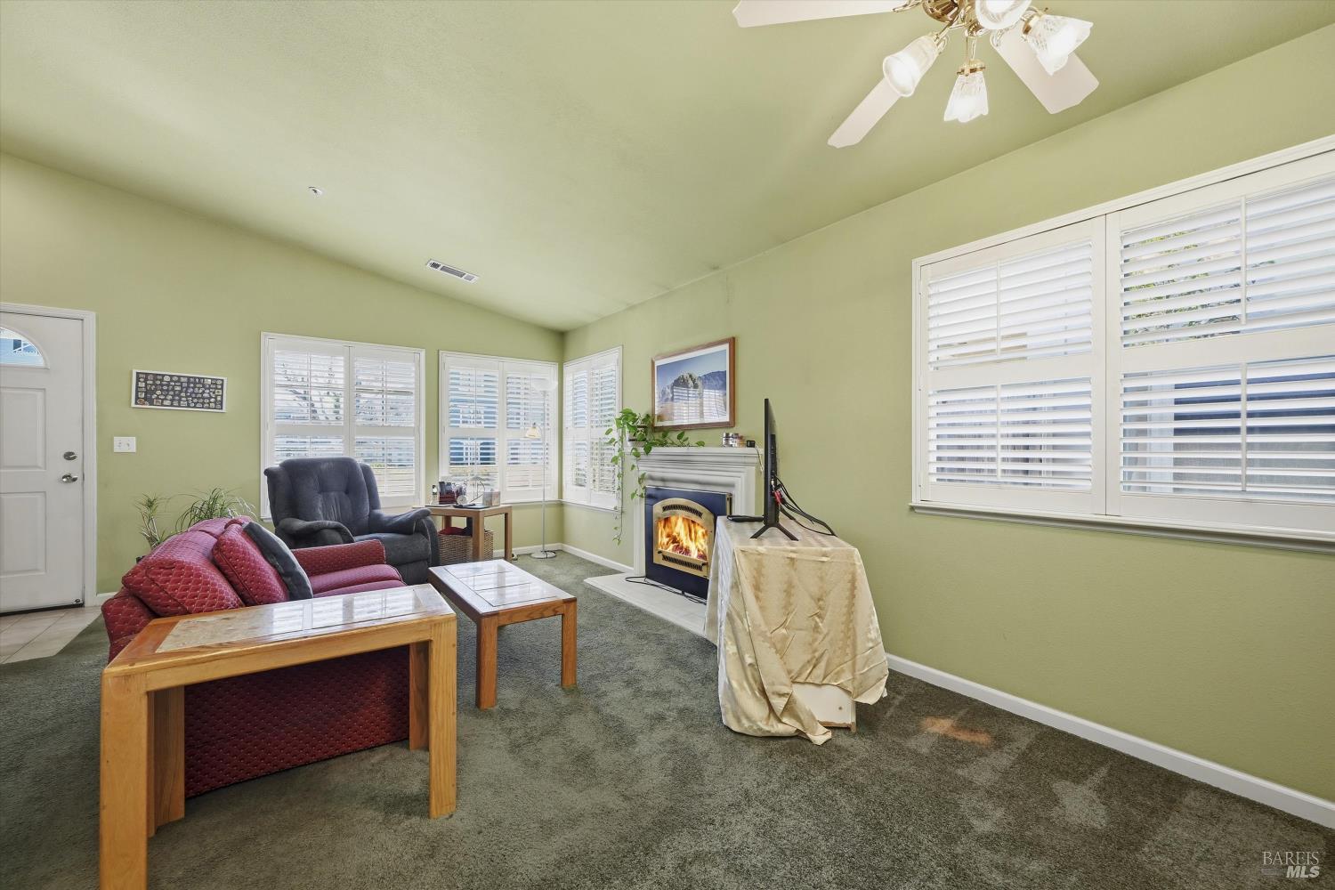 Detail Gallery Image 3 of 20 For 1256 Pear Tree Ln, Napa,  CA 94558 - 3 Beds | 2 Baths