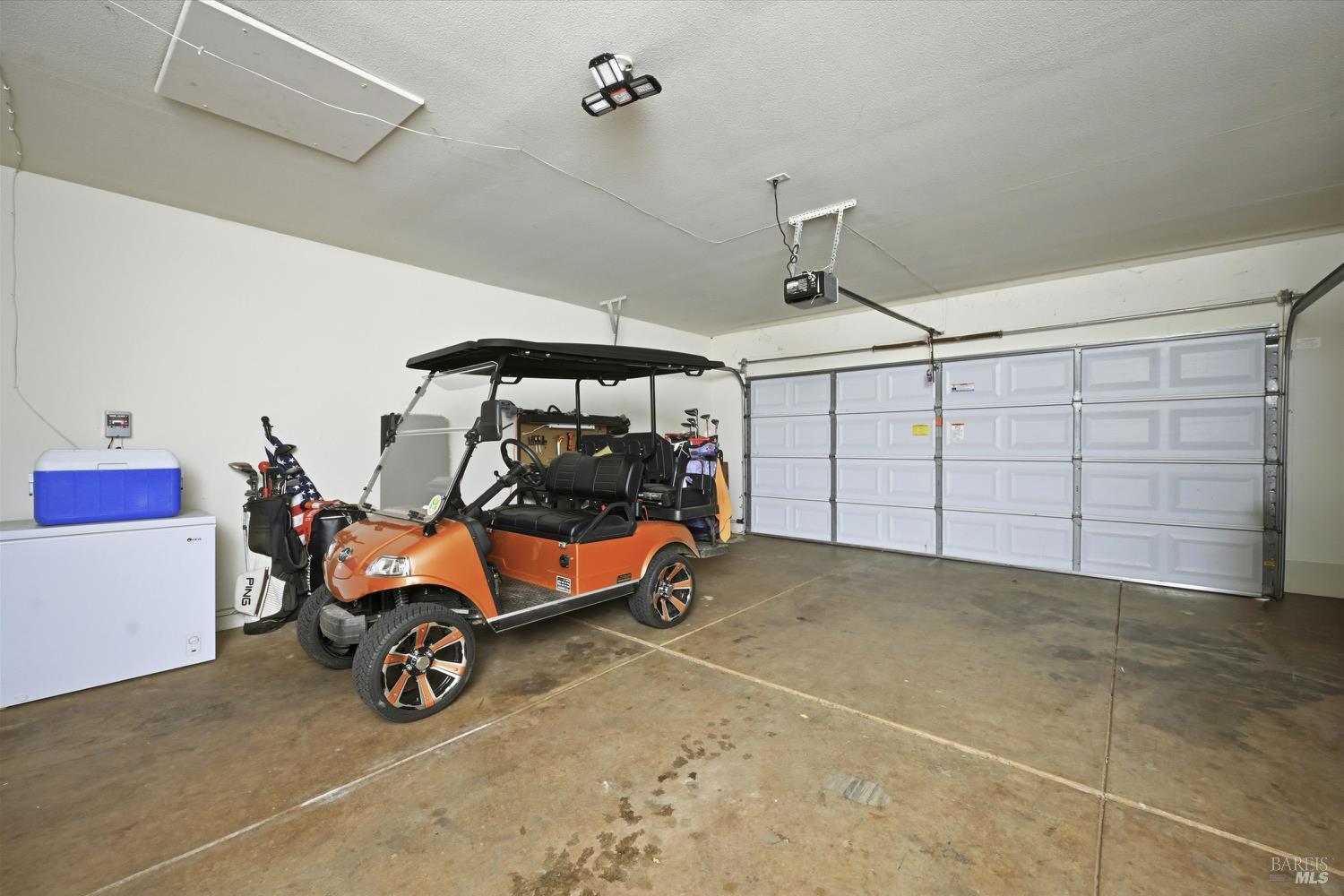 Detail Gallery Image 18 of 32 For 18286 North Shore Dr, Hidden Valley Lake,  CA 95467 - 3 Beds | 2 Baths