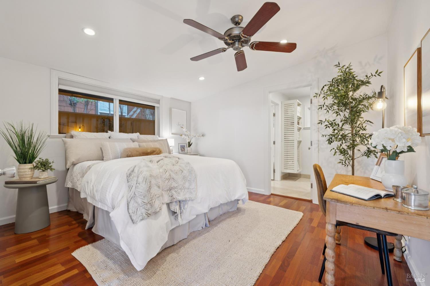 Detail Gallery Image 23 of 55 For 418 Scenic Ave, San Anselmo,  CA 94960 - 3 Beds | 2 Baths