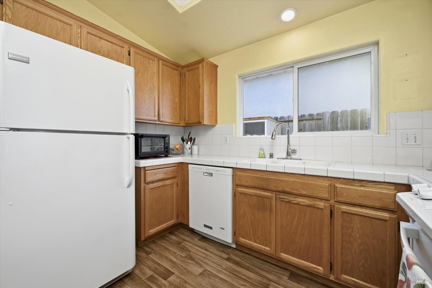 Detail Gallery Image 6 of 20 For 1256 Pear Tree Ln, Napa,  CA 94558 - 3 Beds | 2 Baths