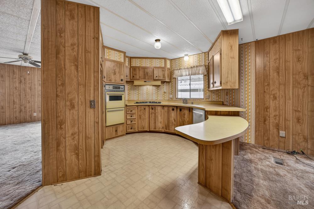 Detail Gallery Image 14 of 47 For 99 Mobile Dr 99, Napa,  CA 94558 - 2 Beds | 2 Baths