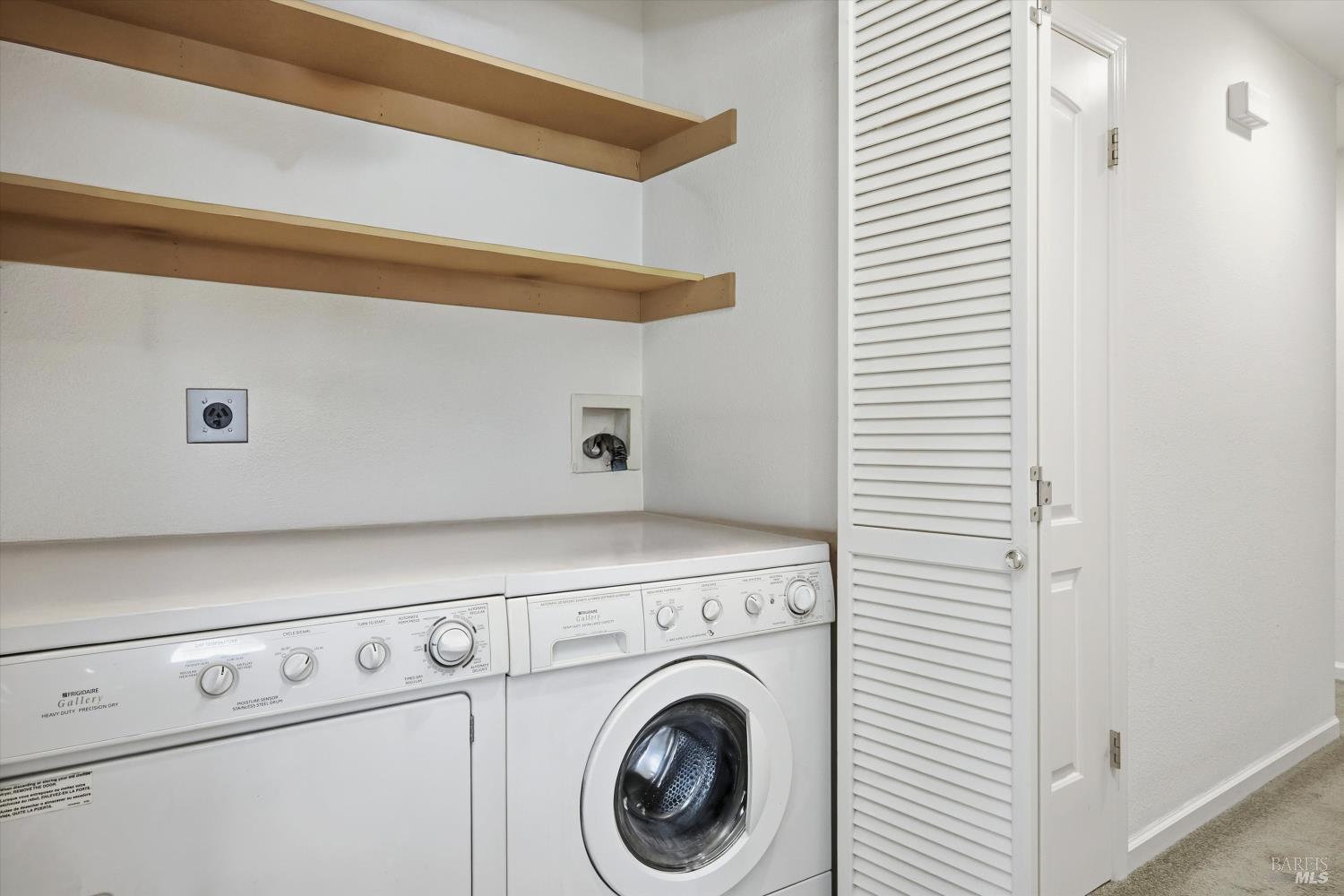 Detail Gallery Image 7 of 20 For 1256 Pear Tree Ln, Napa,  CA 94558 - 3 Beds | 2 Baths