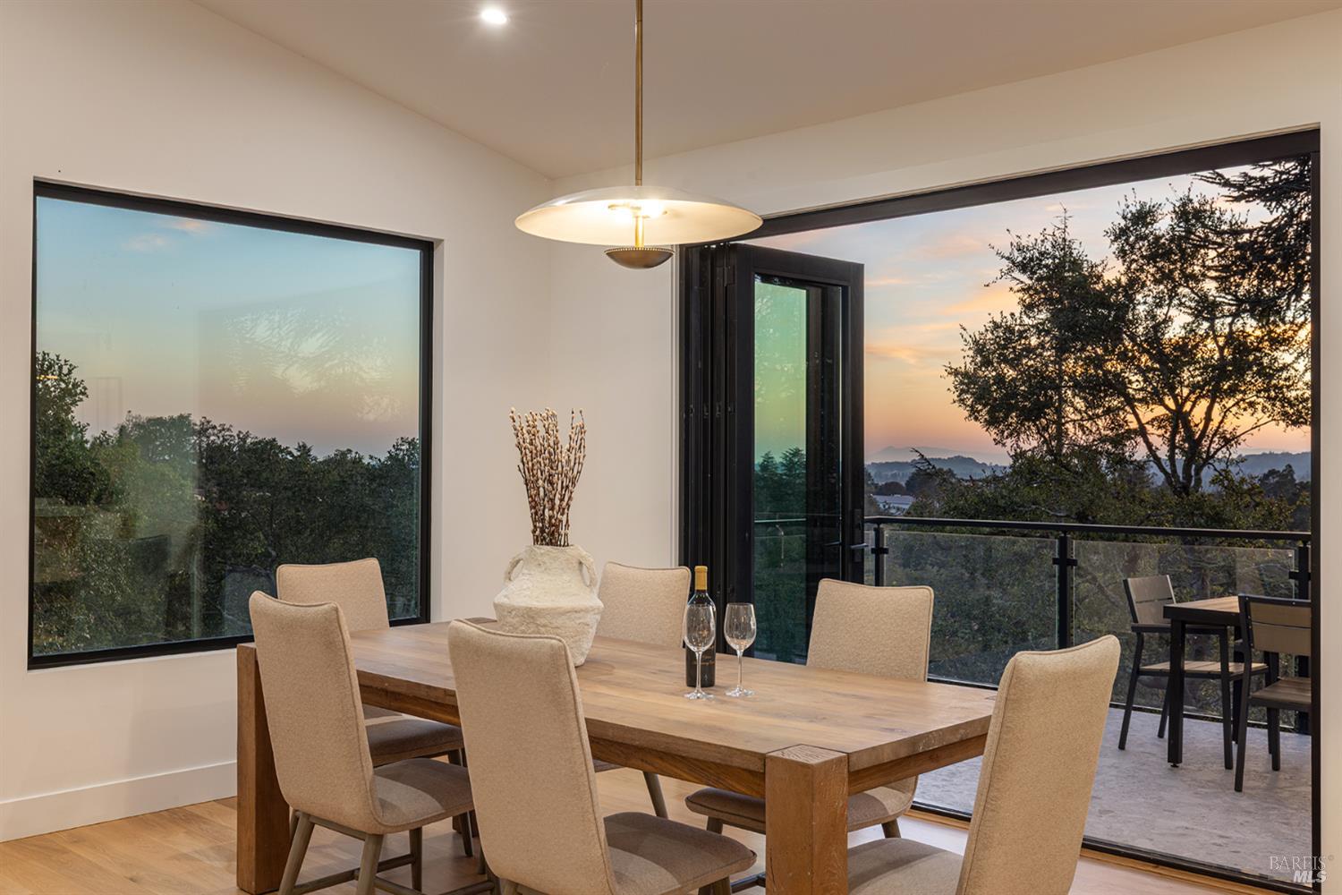 Detail Gallery Image 7 of 74 For 559 E Spring St, Napa,  CA 94559 - 3 Beds | 3/2 Baths