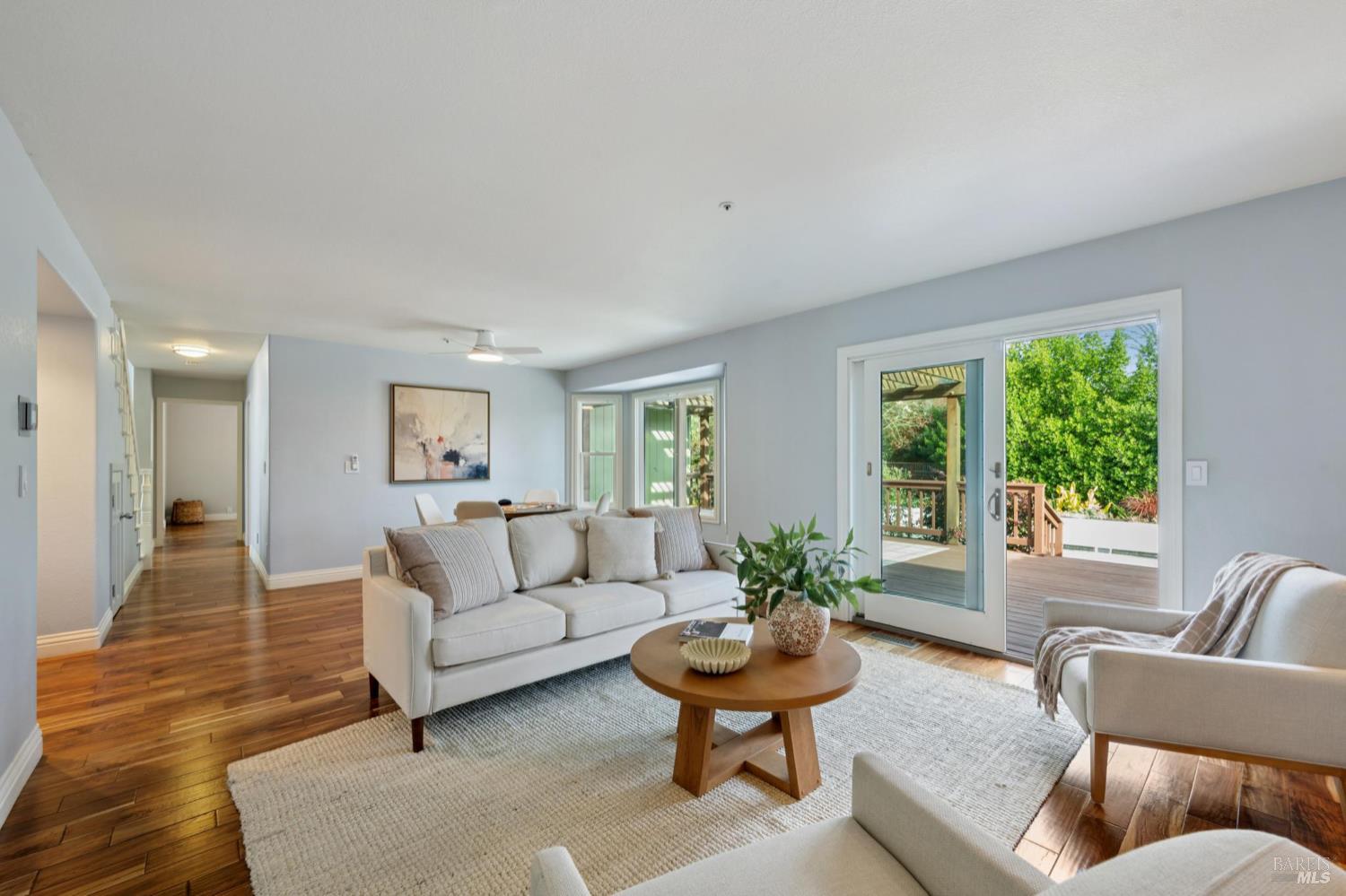 Detail Gallery Image 26 of 69 For 446 Tee Ct, Healdsburg,  CA 95448 - 4 Beds | 3 Baths