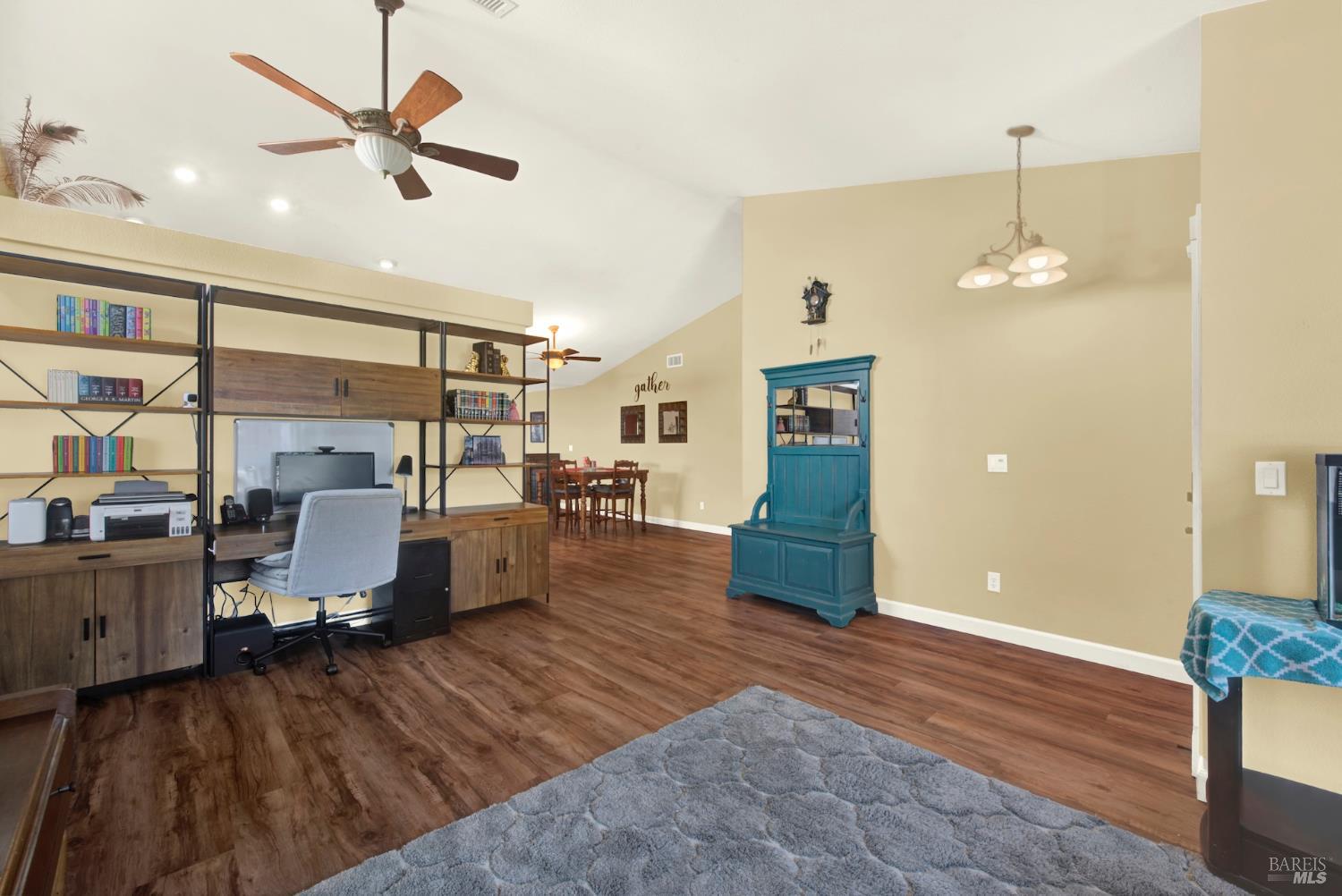 Detail Gallery Image 13 of 64 For 967 Copper Way, Vacaville,  CA 95687 - 3 Beds | 2/1 Baths