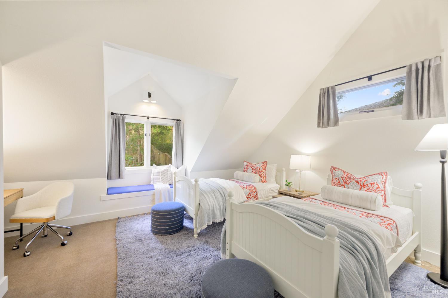 Detail Gallery Image 21 of 38 For 13605 Garric Ave, Glen Ellen,  CA 95442 - 5 Beds | 4/1 Baths