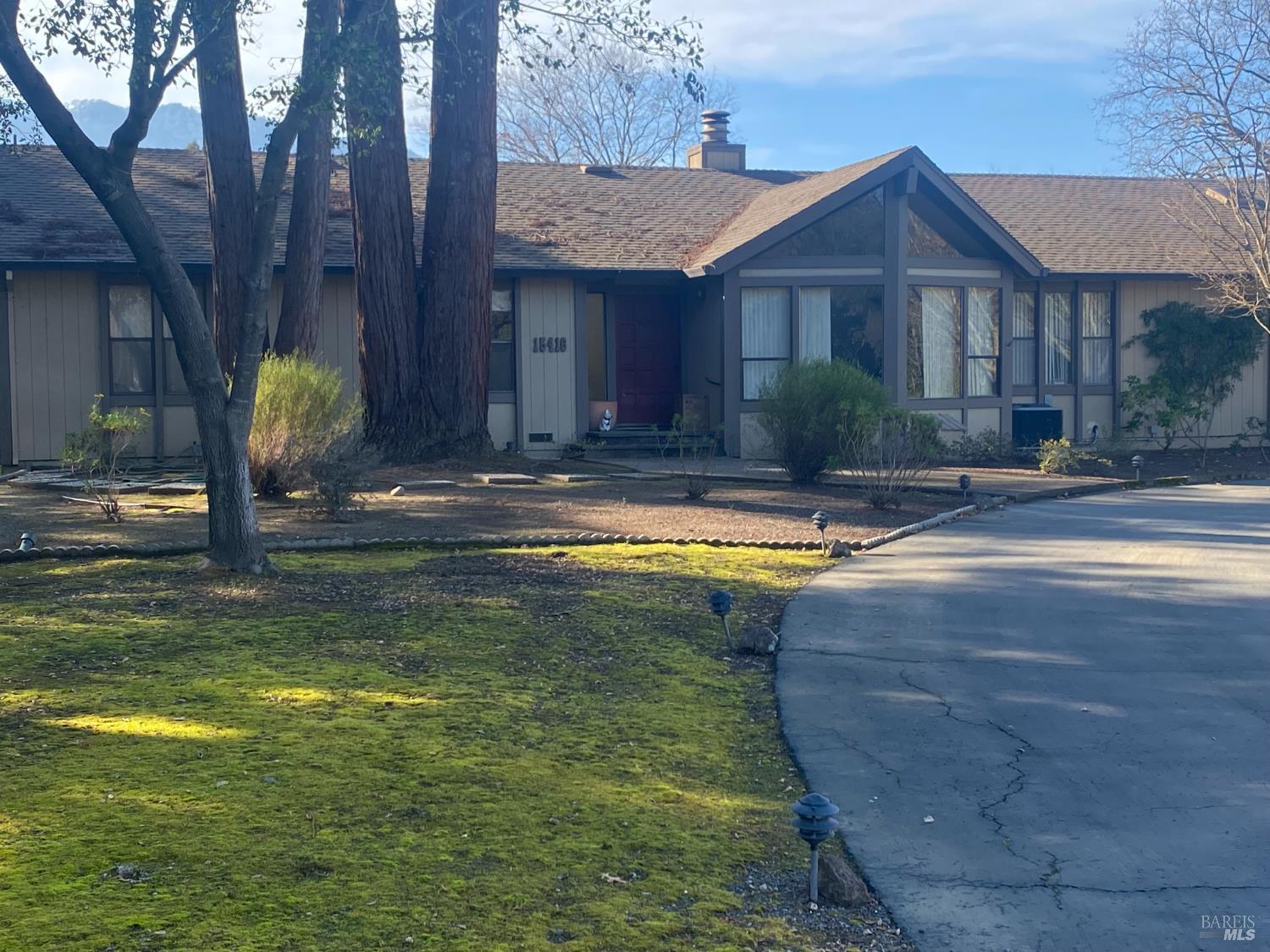 Detail Gallery Image 2 of 3 For 15416 Woodside Ct, Glen Ellen,  CA 95476 - 3 Beds | 2/1 Baths