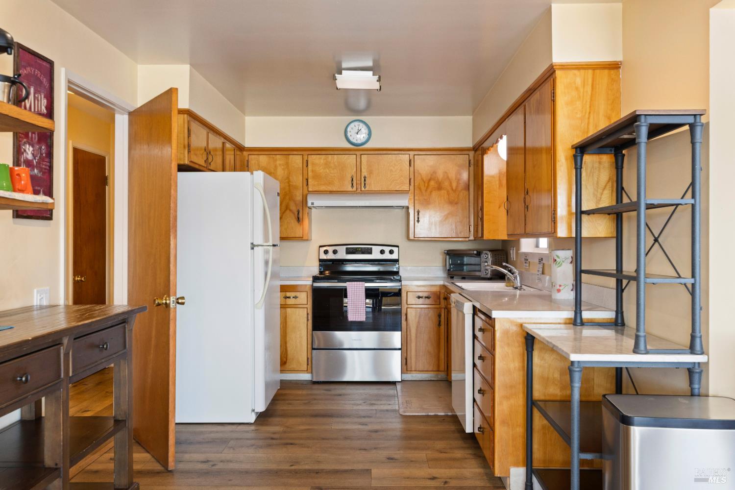 Detail Gallery Image 13 of 63 For 11145 E Highway 20 Unkn, Clearlake Oaks,  CA 95423 - 4 Beds | 2/1 Baths