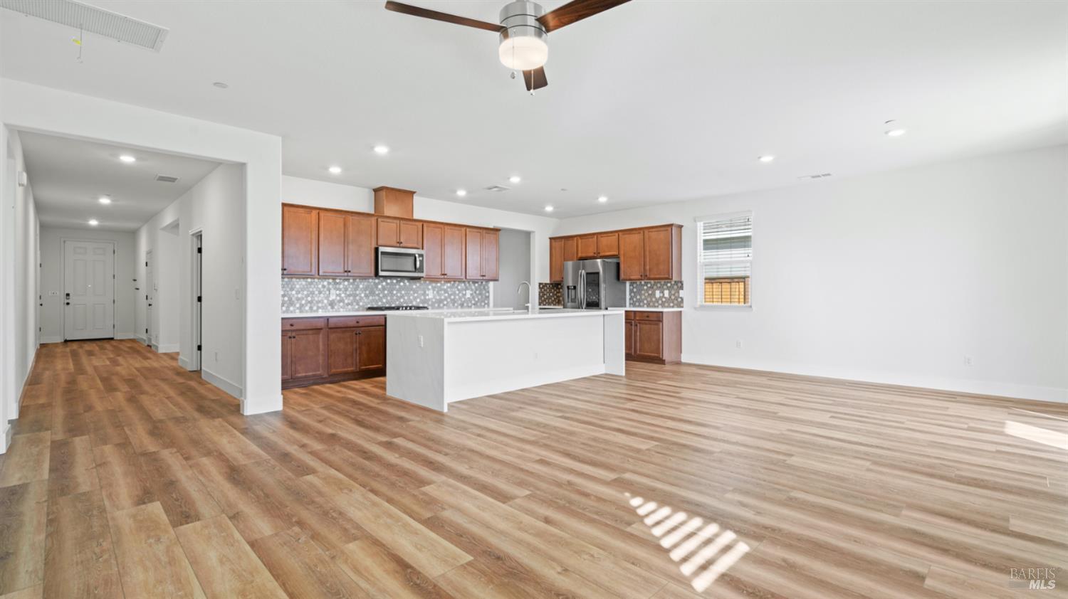 Detail Gallery Image 28 of 48 For 801 Billhook Dr, Vacaville,  CA 95687 - 3 Beds | 2 Baths