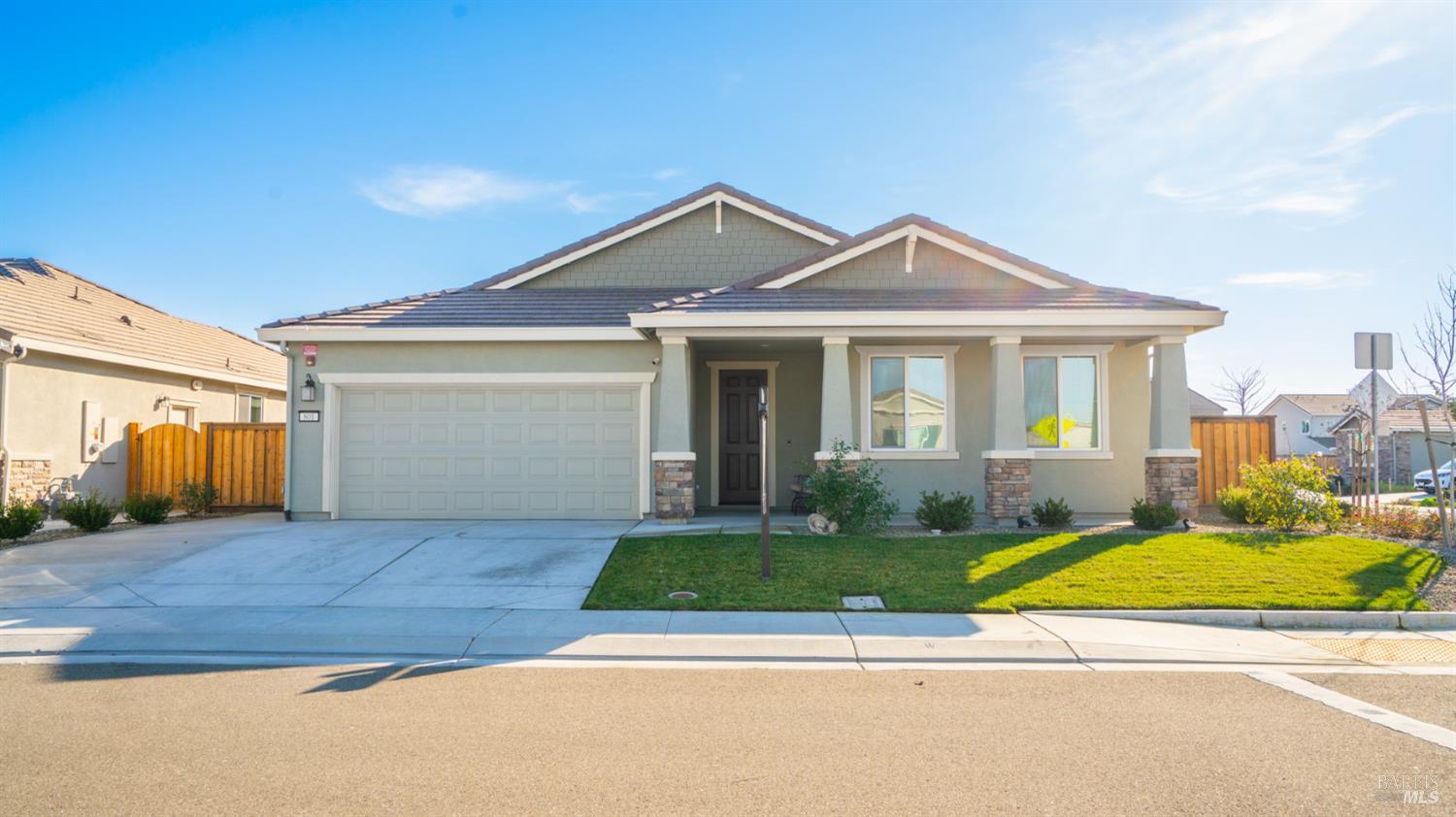 Detail Gallery Image 2 of 48 For 801 Billhook Dr, Vacaville,  CA 95687 - 3 Beds | 2 Baths