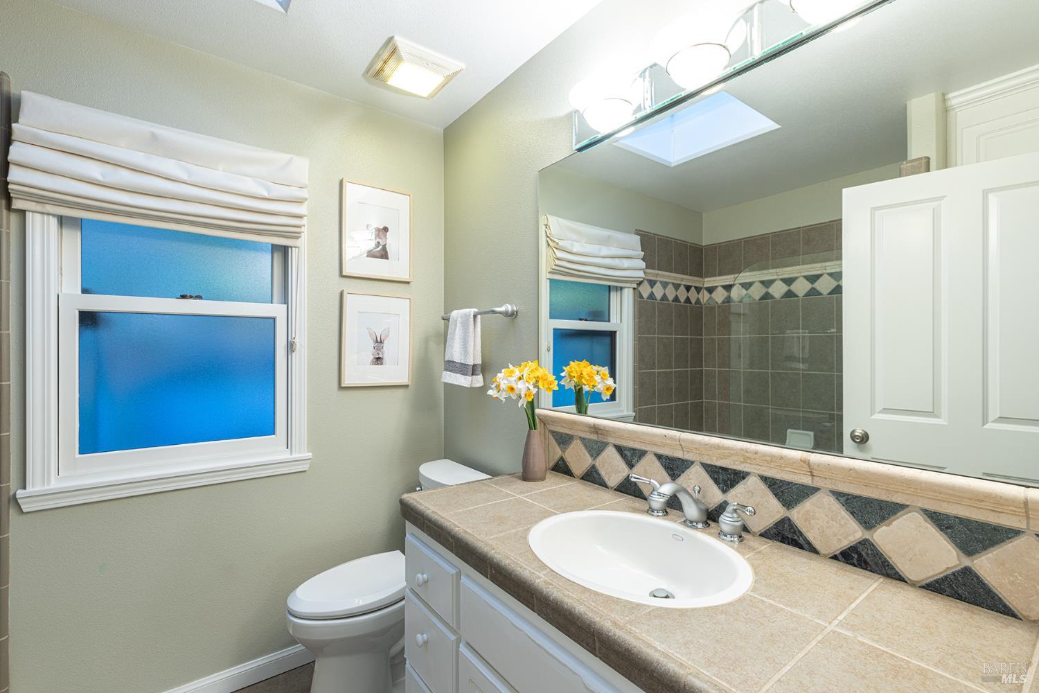 Detail Gallery Image 31 of 48 For 1625 Madrone Ave, Healdsburg,  CA 95448 - 3 Beds | 2 Baths