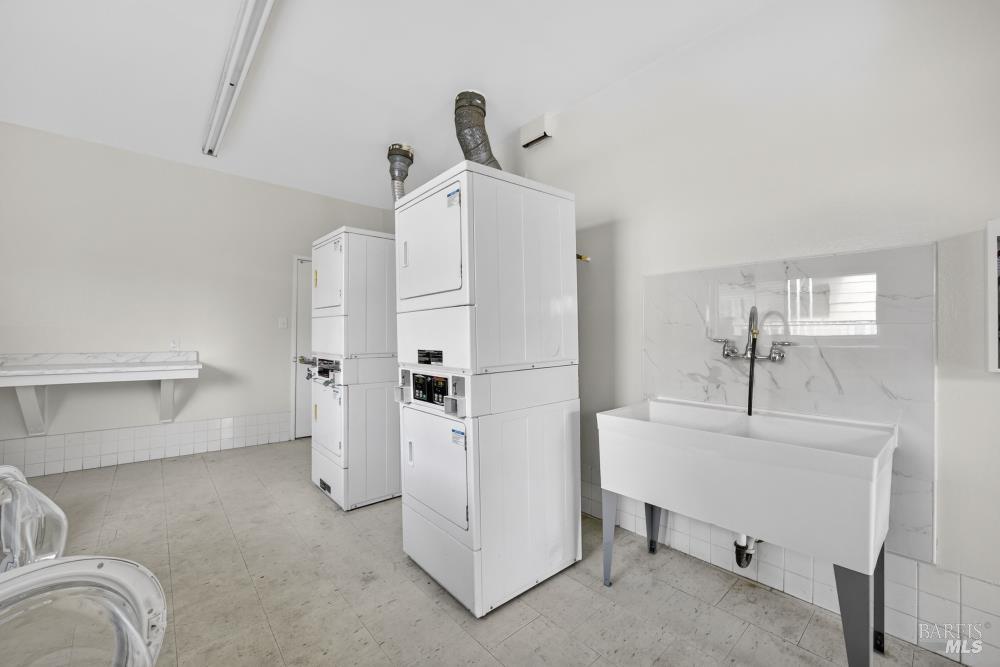 Detail Gallery Image 39 of 47 For 99 Mobile Dr 99, Napa,  CA 94558 - 2 Beds | 2 Baths