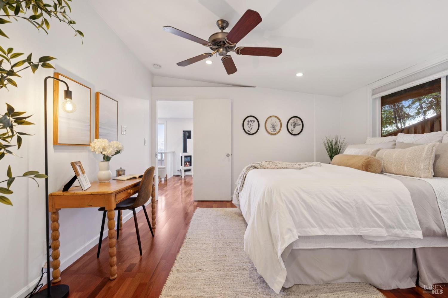 Detail Gallery Image 24 of 55 For 418 Scenic Ave, San Anselmo,  CA 94960 - 3 Beds | 2 Baths