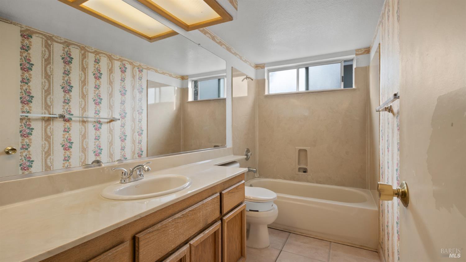 Detail Gallery Image 27 of 45 For 22 Brighton Dr, Vallejo,  CA 94591 - 4 Beds | 3 Baths