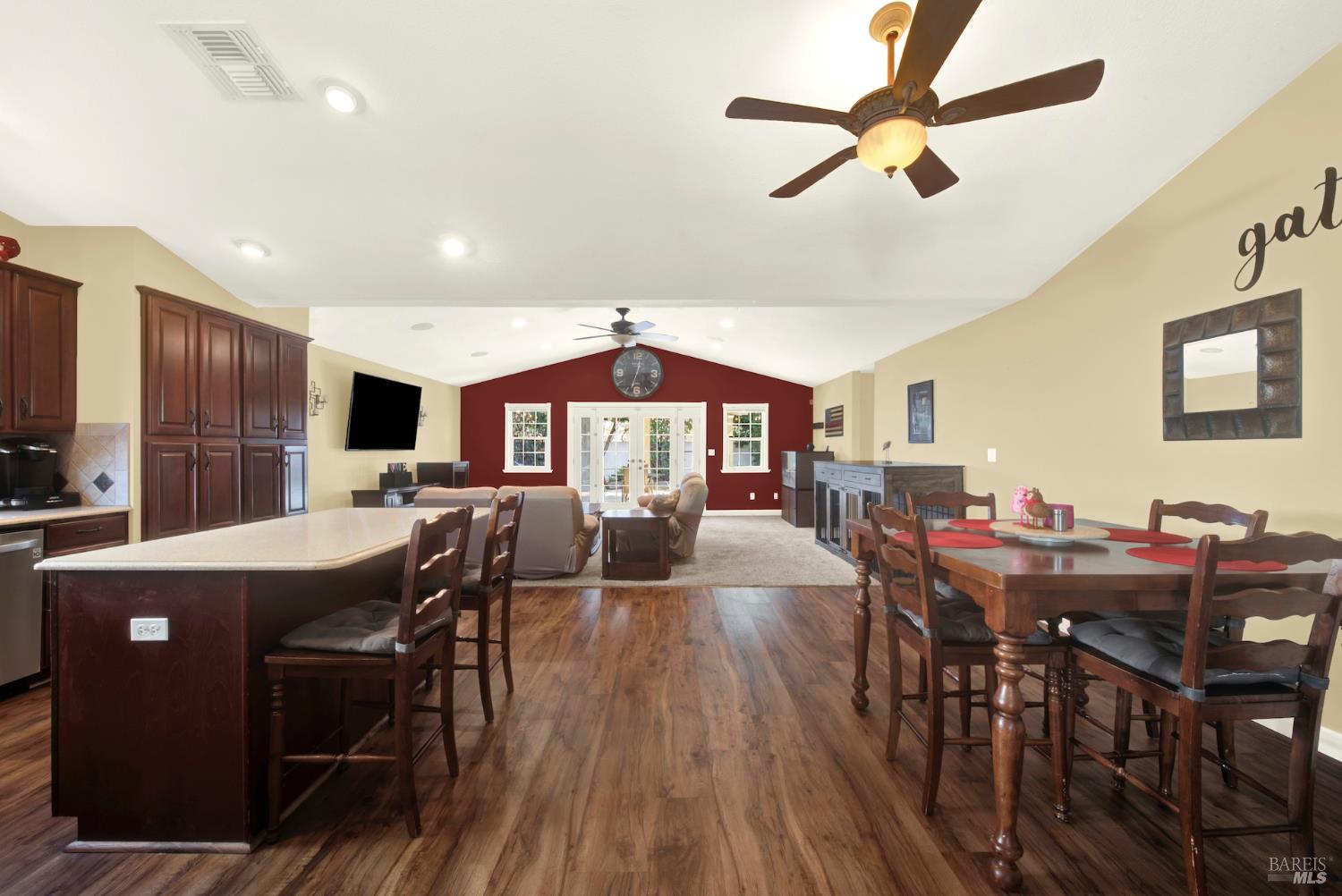 Detail Gallery Image 16 of 64 For 967 Copper Way, Vacaville,  CA 95687 - 3 Beds | 2/1 Baths