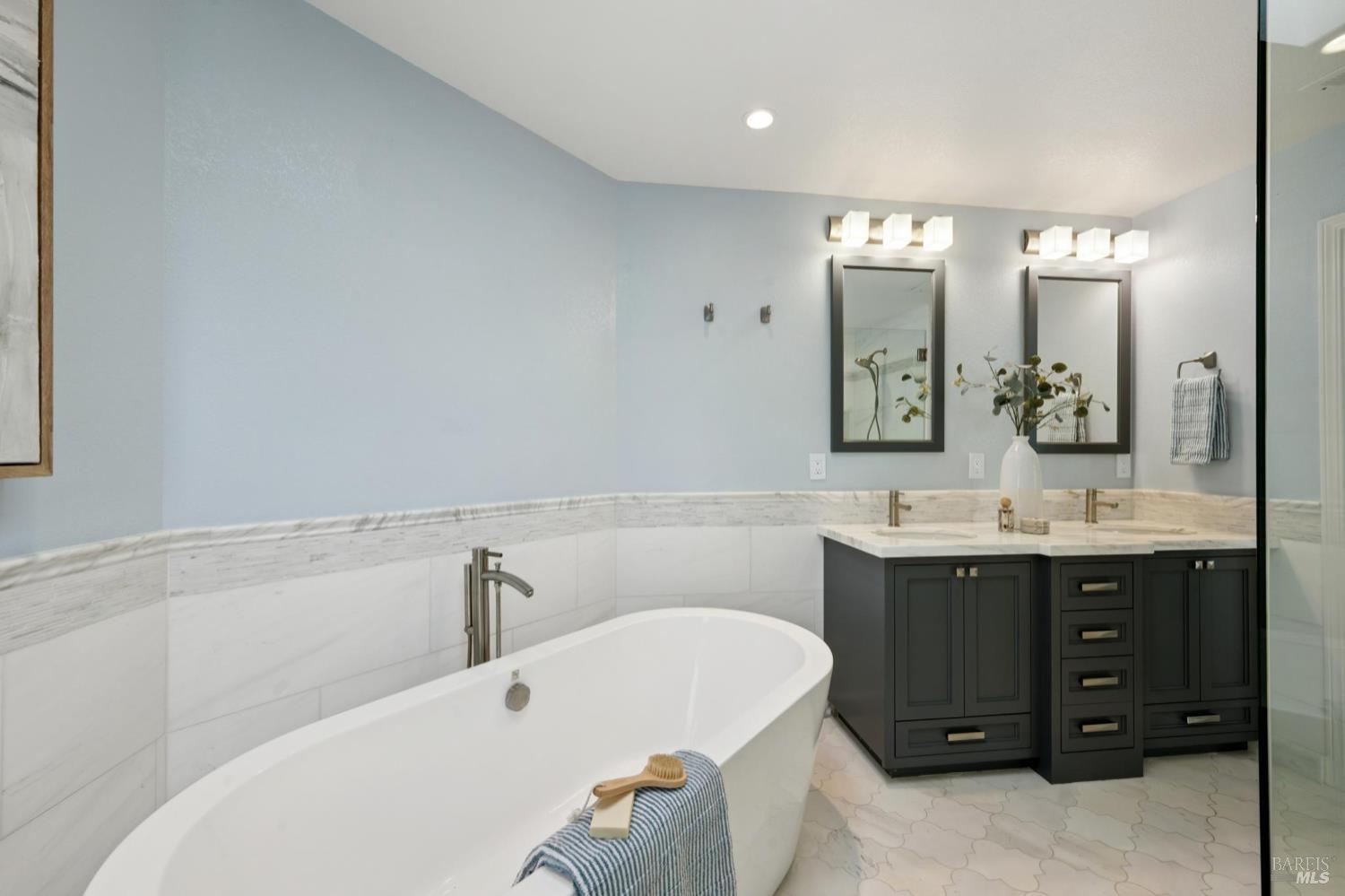 Detail Gallery Image 35 of 69 For 446 Tee Ct, Healdsburg,  CA 95448 - 4 Beds | 3 Baths