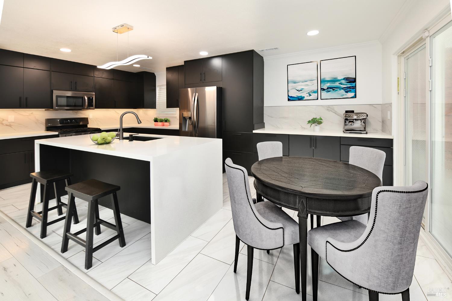 Detail Gallery Image 11 of 78 For 1906 Hoffman Blvd, Richmond,  CA 94804 - 7 Beds | 4/1 Baths