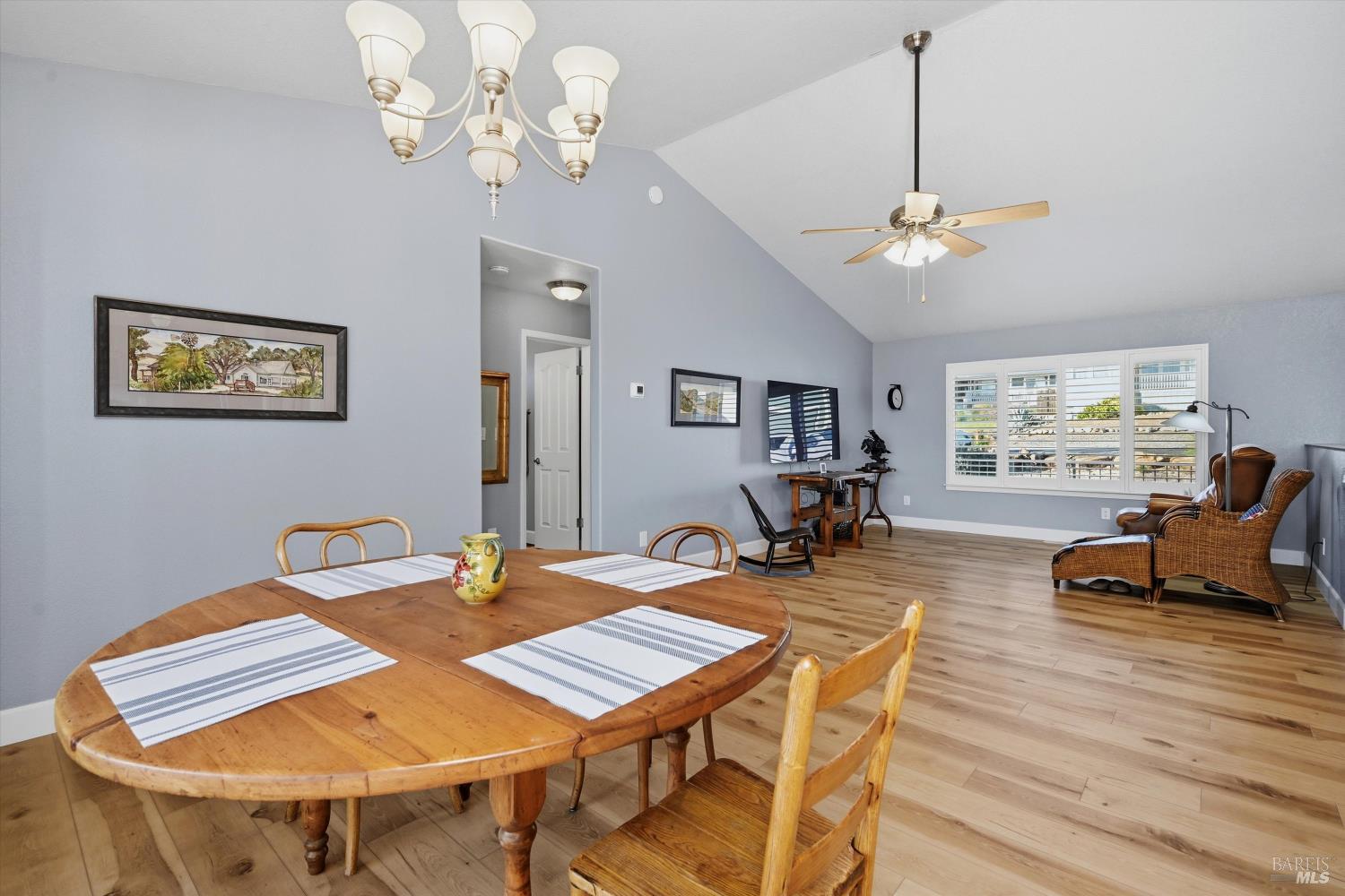 Detail Gallery Image 10 of 30 For 19093 Ravenhill Rd, Hidden Valley Lake,  CA 95467 - 3 Beds | 2 Baths