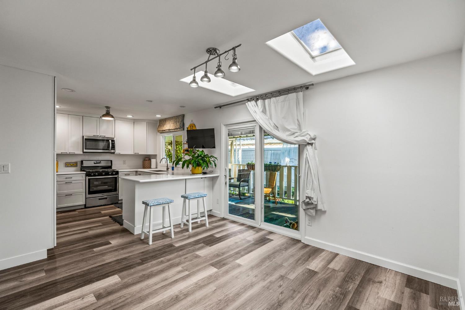 Detail Gallery Image 13 of 22 For 2412 Foothill Blvd  #132 Blvd 132, Calistoga,  CA 94515 - 2 Beds | 2 Baths