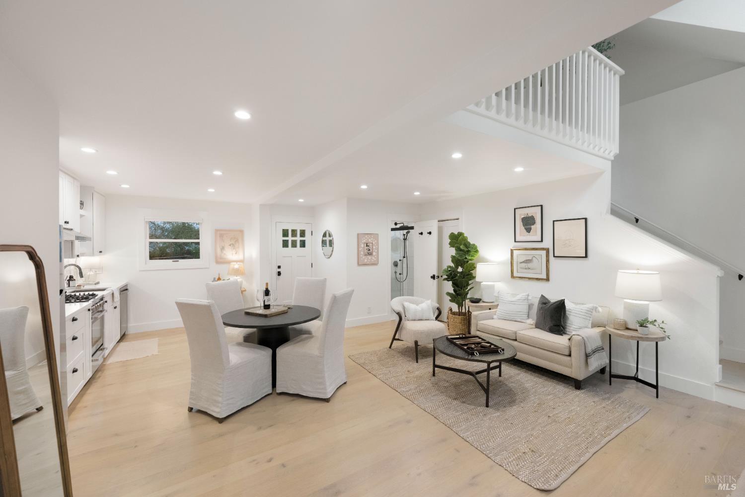 Detail Gallery Image 28 of 38 For 13605 Garric Ave, Glen Ellen,  CA 95442 - 5 Beds | 4/1 Baths