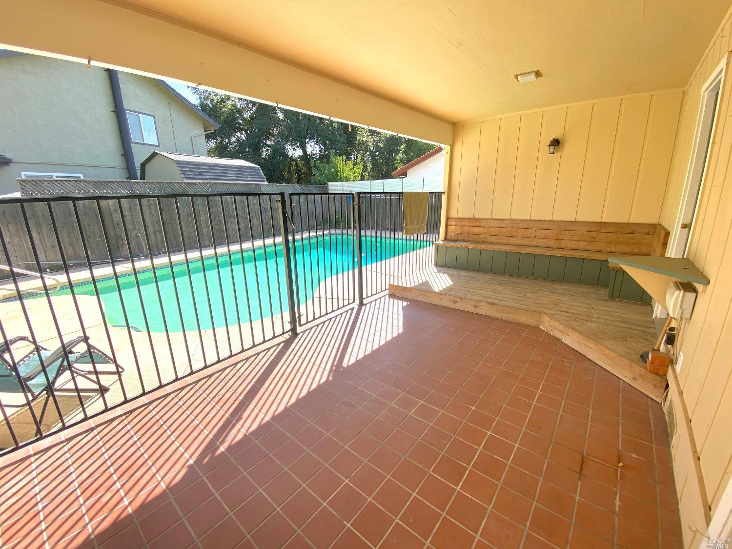 Detail Gallery Image 19 of 23 For 723 Brookside Dr, Vacaville,  CA 95688 - 3 Beds | 2 Baths