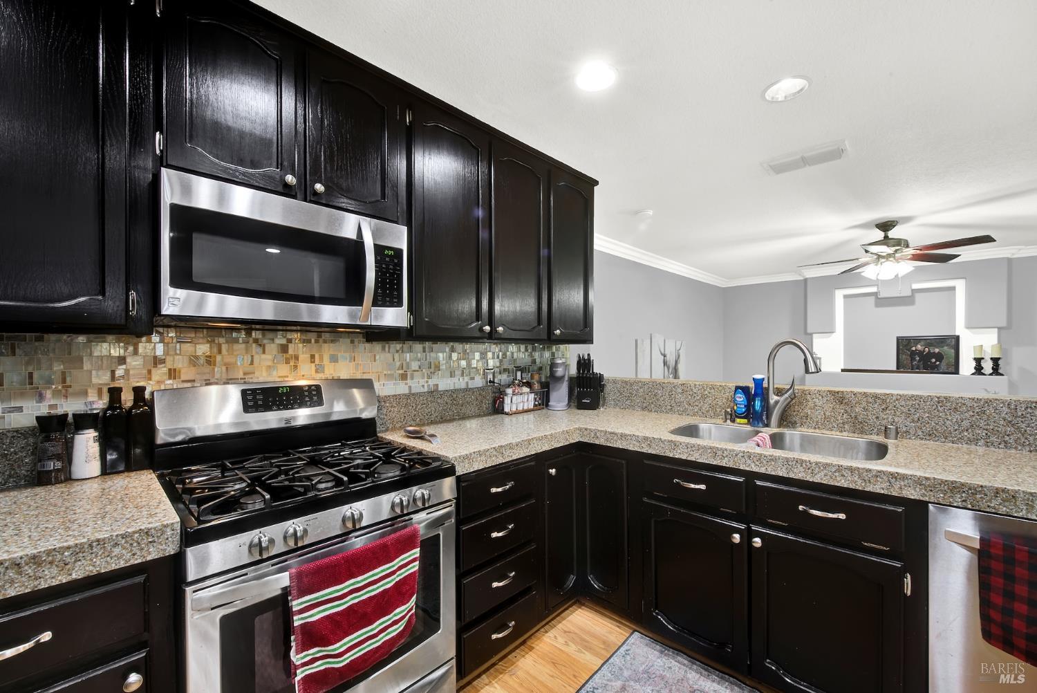 Detail Gallery Image 33 of 66 For 230 Sparrow St, Vacaville,  CA 95687 - 4 Beds | 3 Baths