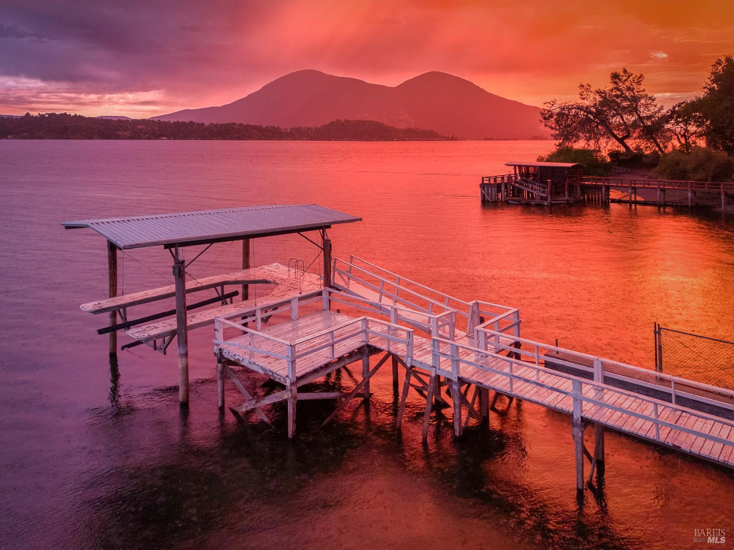 Detail Gallery Image 3 of 63 For 11145 E Highway 20 Unkn, Clearlake Oaks,  CA 95423 - 4 Beds | 2/1 Baths