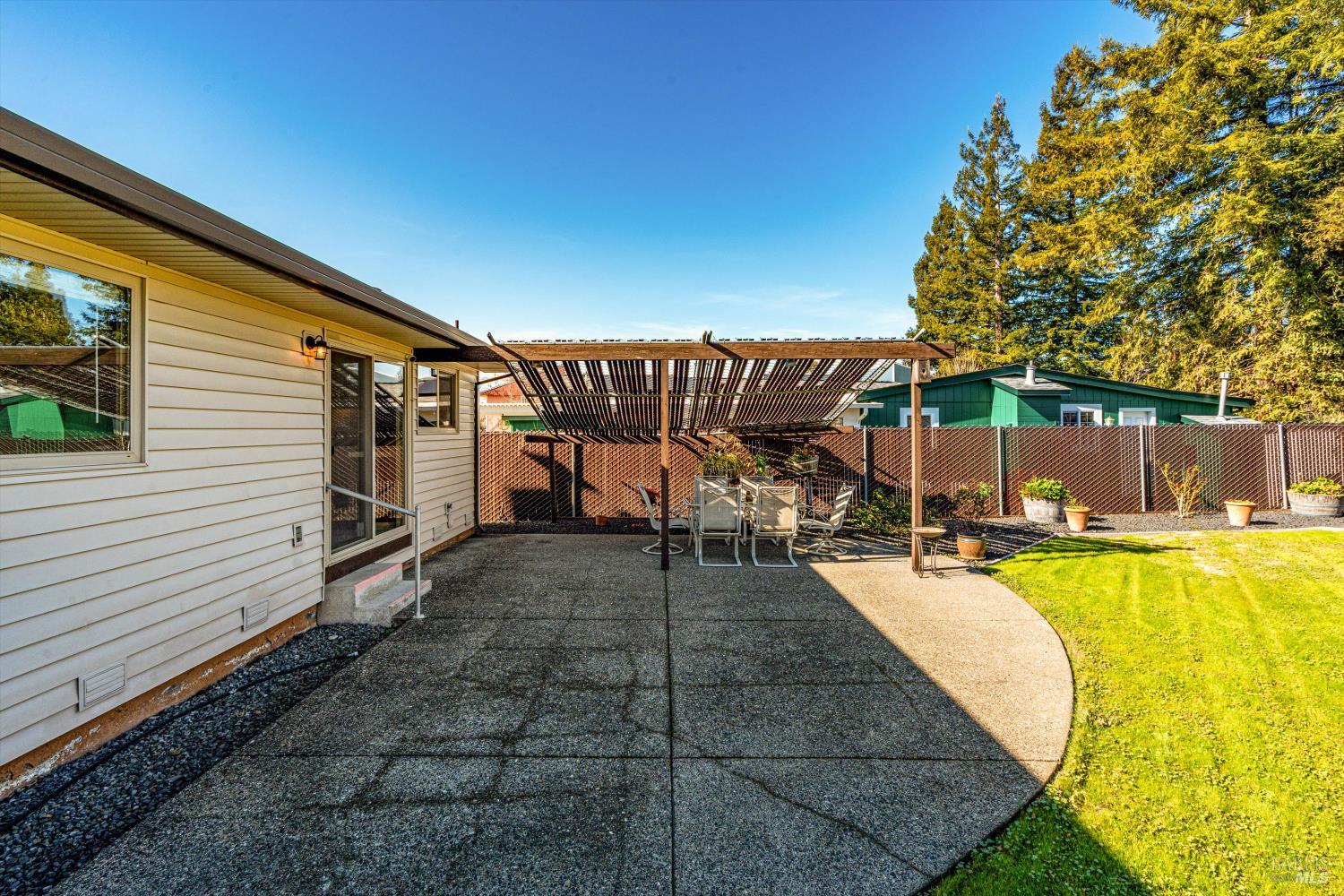 Detail Gallery Image 41 of 54 For 1477 Russell Ave, Santa Rosa,  CA 95403 - 3 Beds | 2 Baths