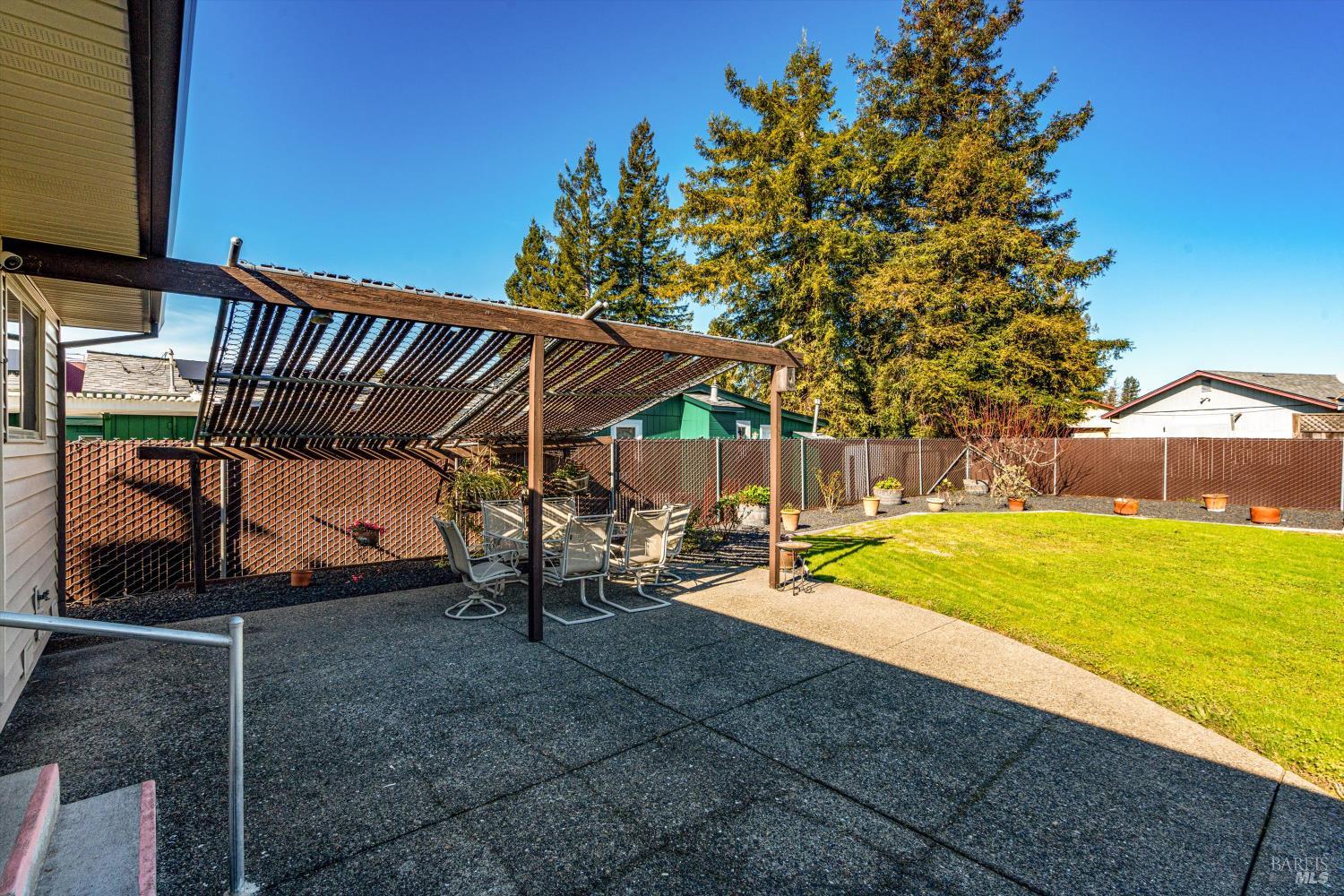 Detail Gallery Image 42 of 54 For 1477 Russell Ave, Santa Rosa,  CA 95403 - 3 Beds | 2 Baths