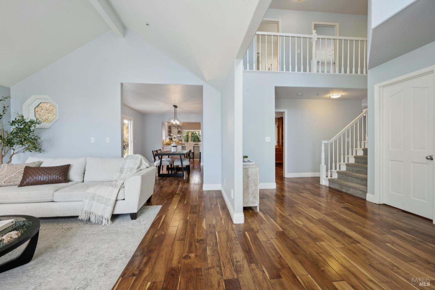 Detail Gallery Image 6 of 69 For 446 Tee Ct, Healdsburg,  CA 95448 - 4 Beds | 3 Baths