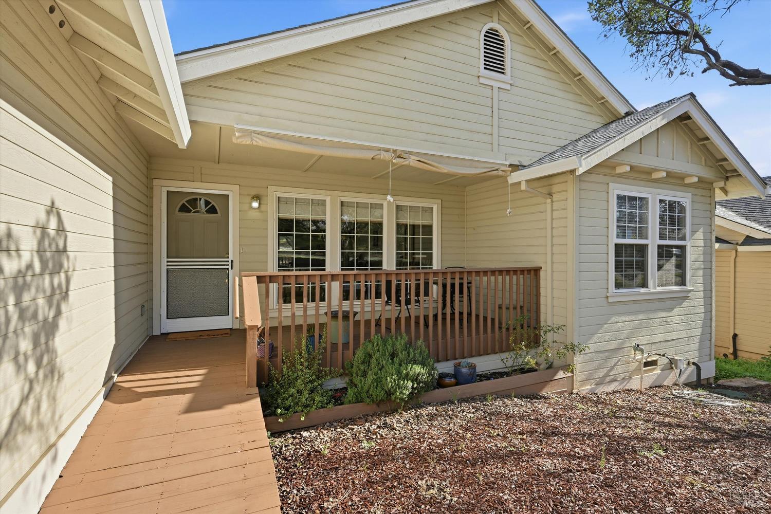 Detail Gallery Image 25 of 32 For 18286 North Shore Dr, Hidden Valley Lake,  CA 95467 - 3 Beds | 2 Baths