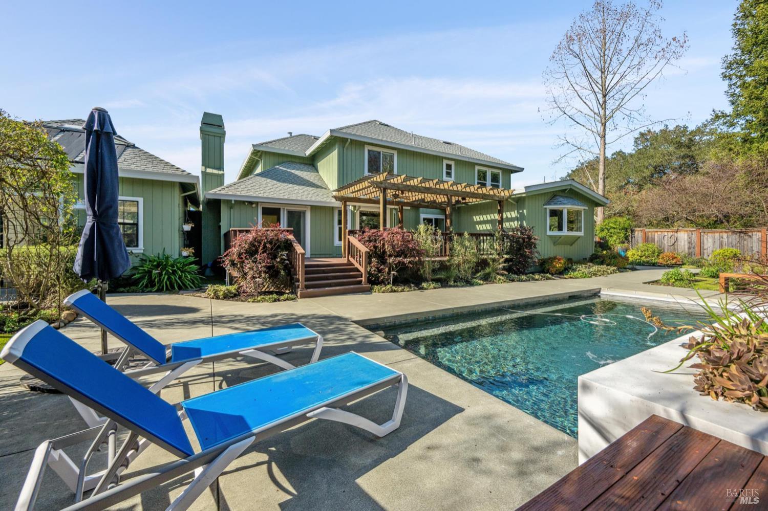 Detail Gallery Image 47 of 69 For 446 Tee Ct, Healdsburg,  CA 95448 - 4 Beds | 3 Baths