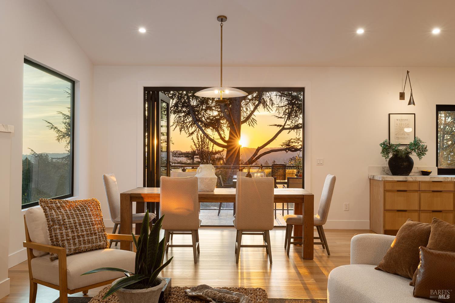 Detail Gallery Image 8 of 74 For 559 E Spring St, Napa,  CA 94559 - 3 Beds | 3/2 Baths