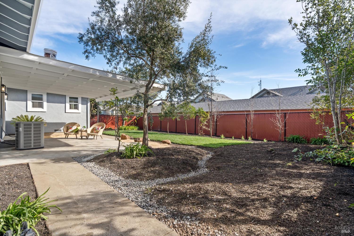 Detail Gallery Image 15 of 17 For 131 Healdsburg Ave, Cloverdale,  CA 95425 - 3 Beds | 2/1 Baths