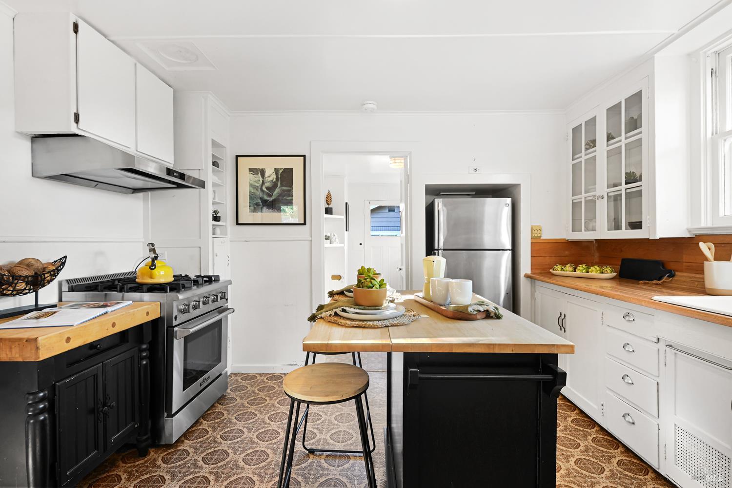 Detail Gallery Image 22 of 54 For 60 Sacramento Ave, San Anselmo,  CA 94960 - 2 Beds | 1 Baths