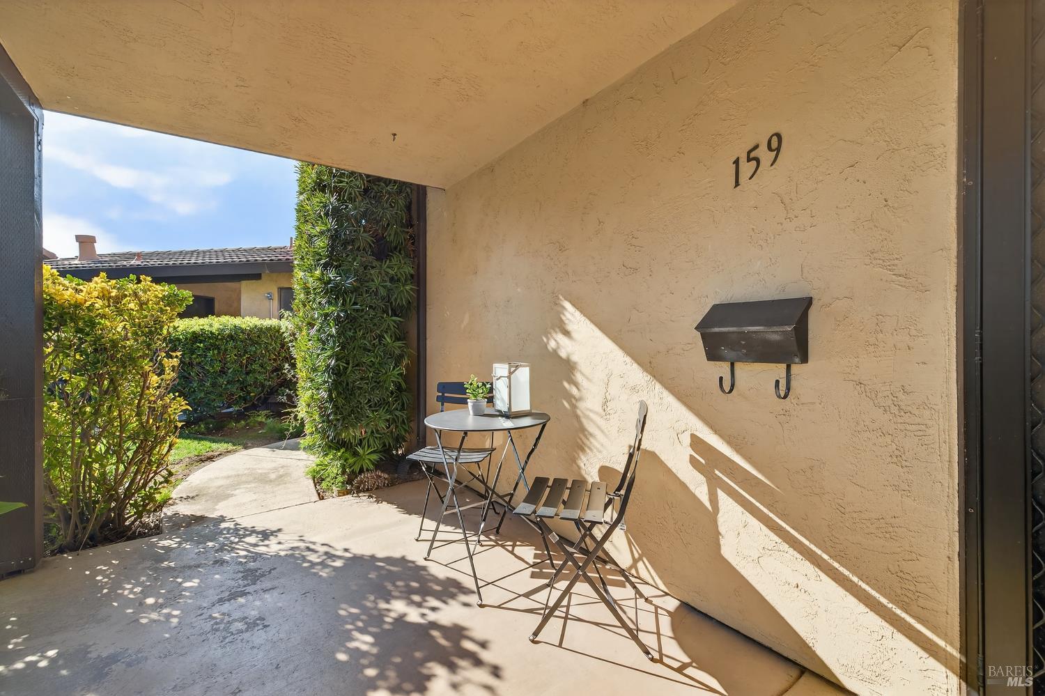 Detail Gallery Image 4 of 38 For 159 Guadalupe Dr, Sonoma,  CA 95476 - 2 Beds | 1/1 Baths