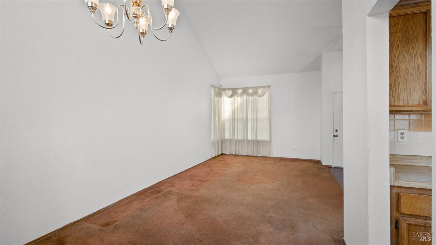 Detail Gallery Image 11 of 45 For 22 Brighton Dr, Vallejo,  CA 94591 - 4 Beds | 3 Baths