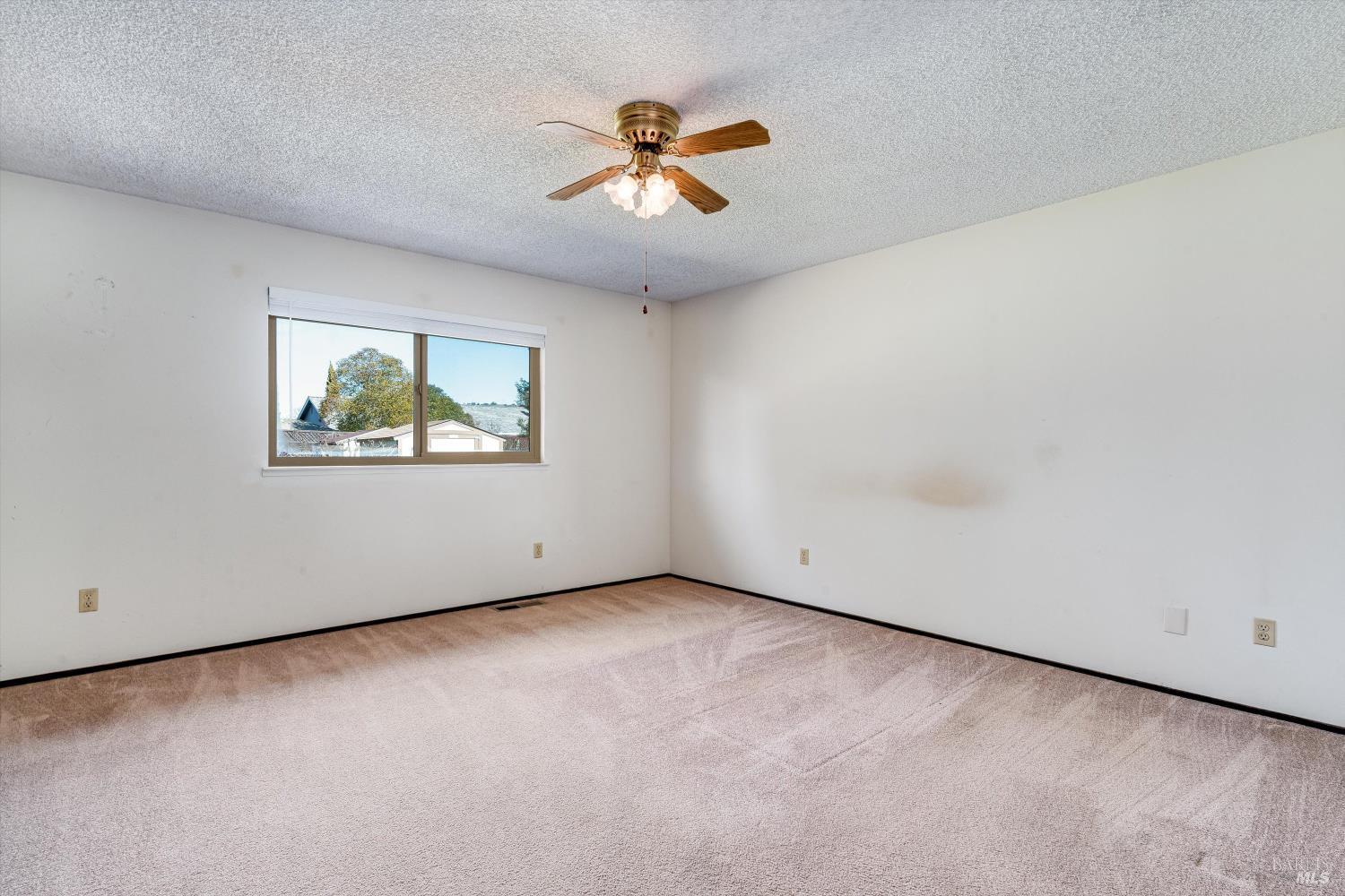 Detail Gallery Image 26 of 54 For 1477 Russell Ave, Santa Rosa,  CA 95403 - 3 Beds | 2 Baths