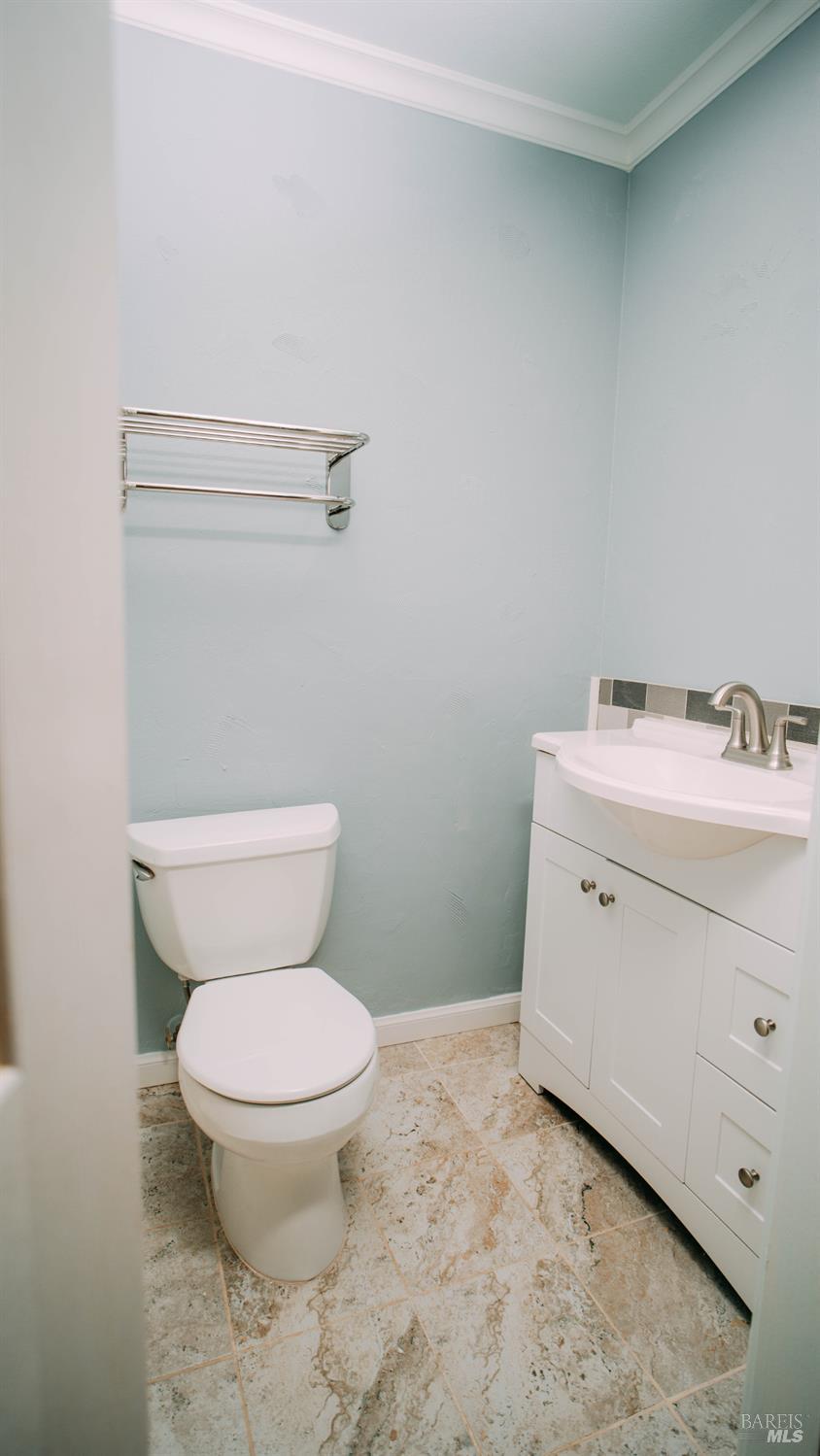 Detail Gallery Image 16 of 33 For 3607 Shoreline View Way, Kelseyville,  CA 95451 - 2 Beds | 1/1 Baths