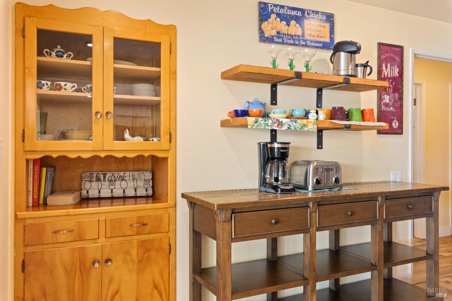 Detail Gallery Image 14 of 63 For 11145 E Highway 20 Unkn, Clearlake Oaks,  CA 95423 - 4 Beds | 2/1 Baths