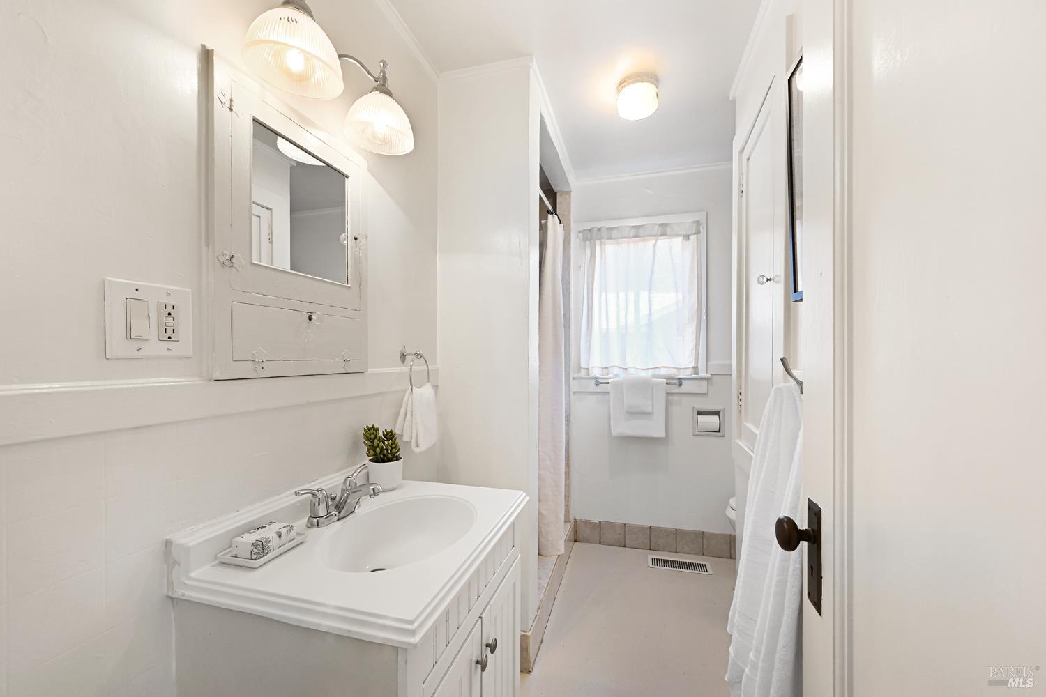 Detail Gallery Image 29 of 54 For 60 Sacramento Ave, San Anselmo,  CA 94960 - 2 Beds | 1 Baths