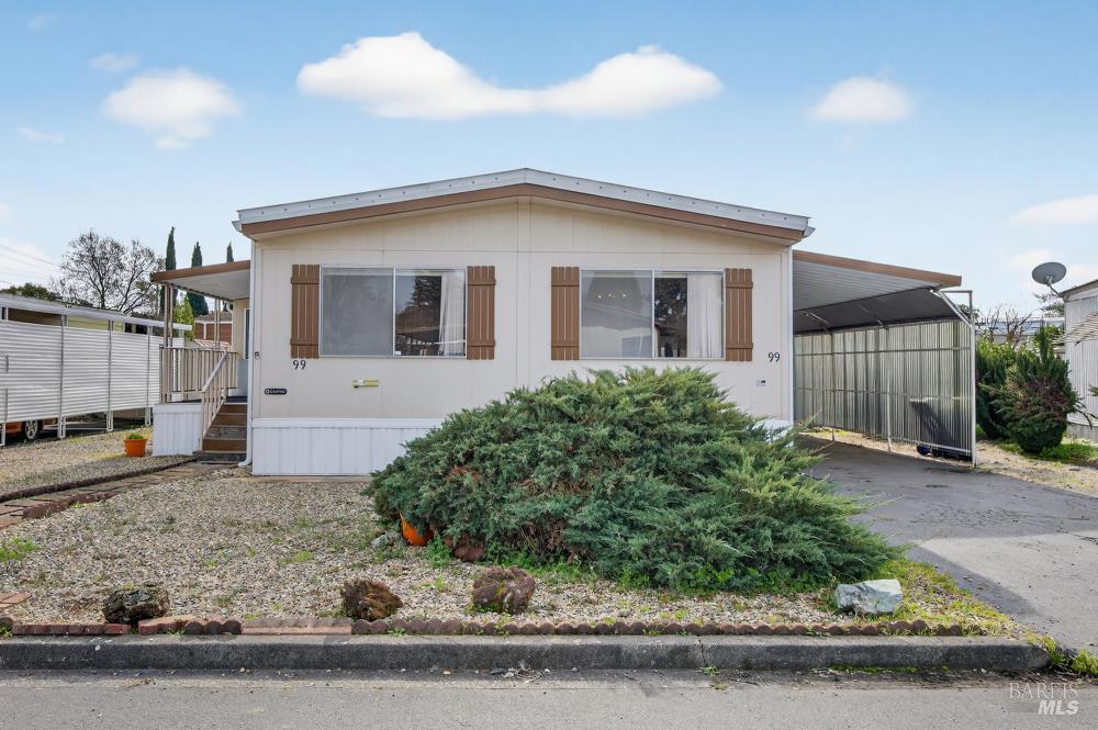 Detail Gallery Image 2 of 47 For 99 Mobile Dr 99, Napa,  CA 94558 - 2 Beds | 2 Baths
