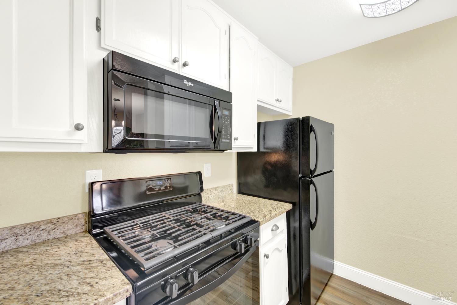 Detail Gallery Image 16 of 55 For 1801 Marshall Rd #801,  Vacaville,  CA 95687 - 2 Beds | 2 Baths