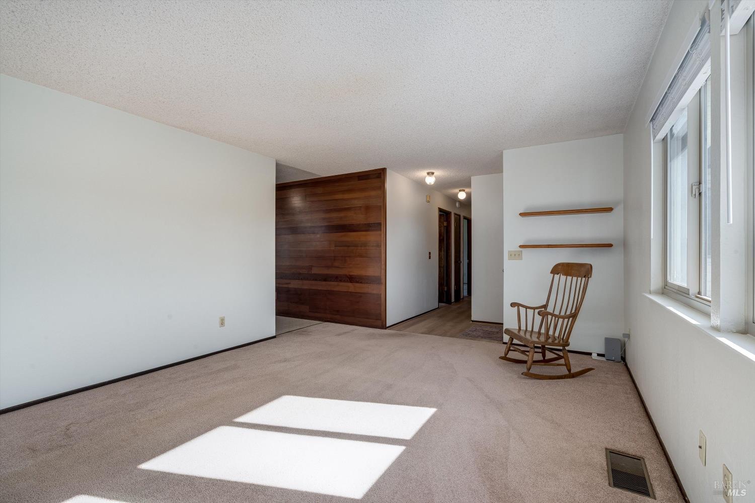 Detail Gallery Image 13 of 54 For 1477 Russell Ave, Santa Rosa,  CA 95403 - 3 Beds | 2 Baths