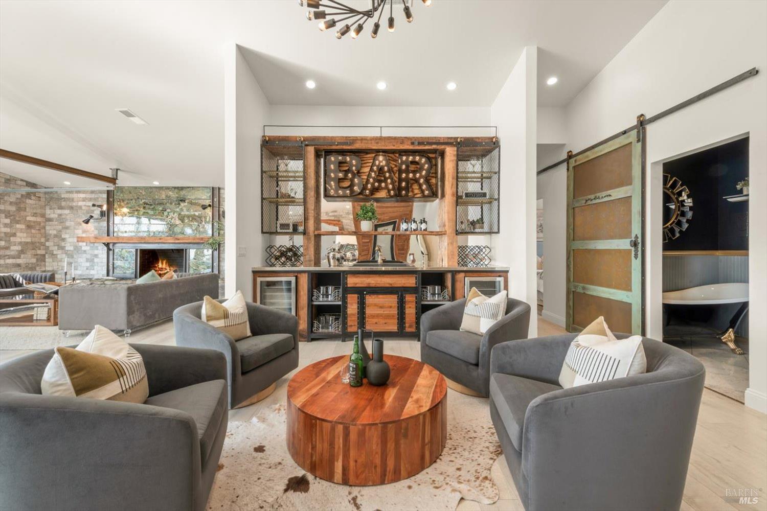 Detail Gallery Image 28 of 99 For 2135 E 2nd St, Benicia,  CA 94510 - 5 Beds | 4 Baths